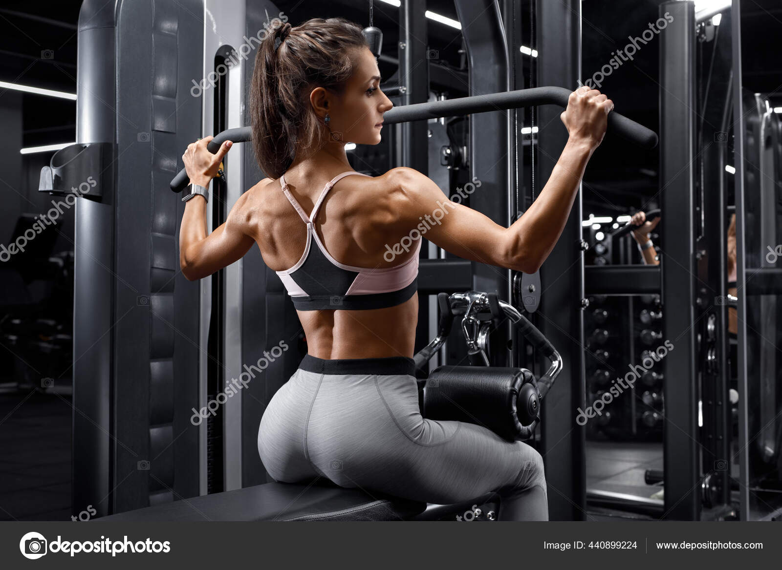 A Woman Working Out at the Gym · Free Stock Photo