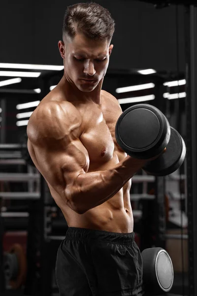 Muscular Man Working Out Gym Doing Exercise Biceps Strong Male — Stock Photo, Image