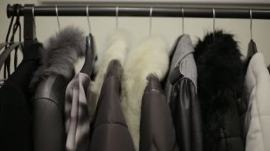 Yaz Giyim Askıları üzerine tasarım koleksiyonu. Slider ile vurdu Hd