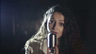 Genç müzik yıldızları için müzik klip video prodüksiyon. Ağır çekim
