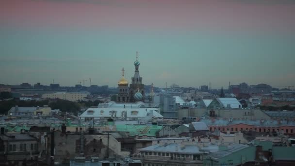 Iglesia del Salvador sobre la Sangre derramada en San Petersburgo por la noche — Vídeo de stock