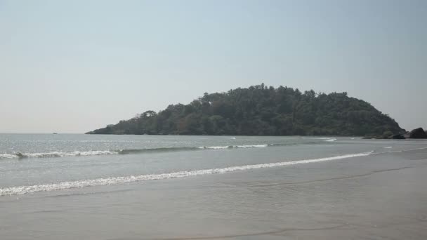 View of the beach Palolem in Goa, India. The island of butterflies — Stock Video