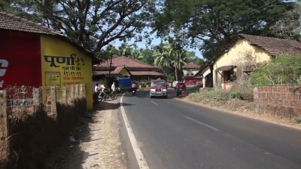 ÍNDIA, GOA - 2012: Tráfego na Índia — Vídeo de Stock