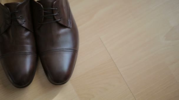 Zapatos clásicos hombre — Vídeos de Stock