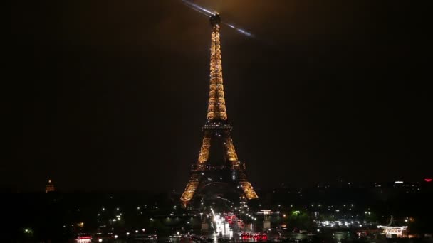 Eiffel Tower In Paris France At Night — Stock Video