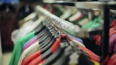 Deri ceketler askıları dükkanında Tarih topluluğu