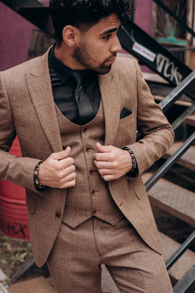 Business Suit Dark Skinned Man Tuxedo Three Piece Suit — Stock Photo, Image