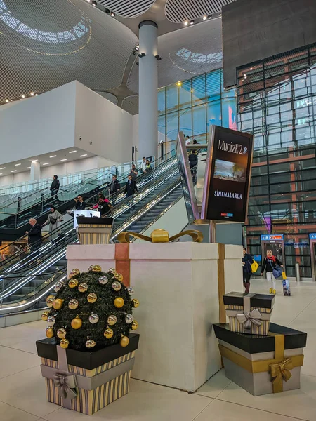 Stambuł Turcja Grudnia 2019 Główne Lotnisko Stambule Jest Ozdobione Zabawkami — Zdjęcie stockowe
