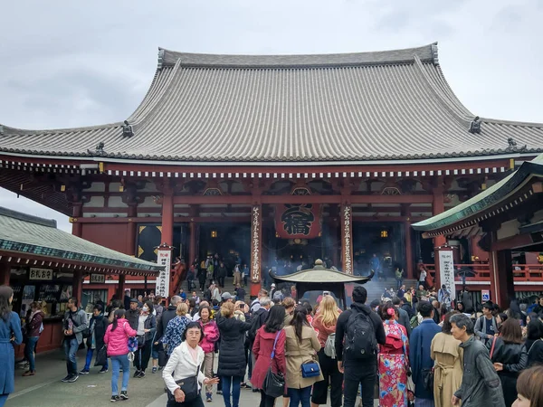 Tokyo Japan April 2018 Main Entrance Old Sensoji Buddhist Temple — Stock Photo, Image