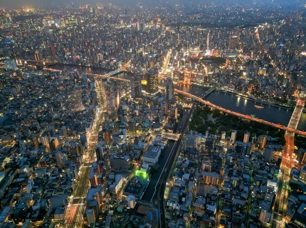エイプリル社2018年3月 スカイツリーテレビ塔から東京都内の景色 高層ビルの密集した都市開発 上から見るととても美しい — ストック写真