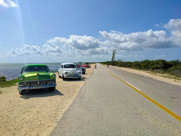 Cayo Coco Kuba Května 2021 Kubánské Retro Vozy Jsou Zaparkované — Stock fotografie