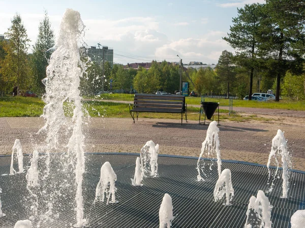 Noyabrsk Russia August 2020 Central Fountain Jets Water Rise Scatter — Stock Photo, Image