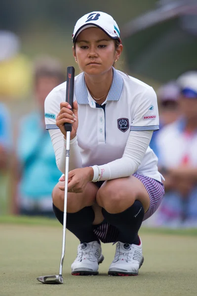 Ai Miyazato of Japan watches lines up — Stock Photo, Image