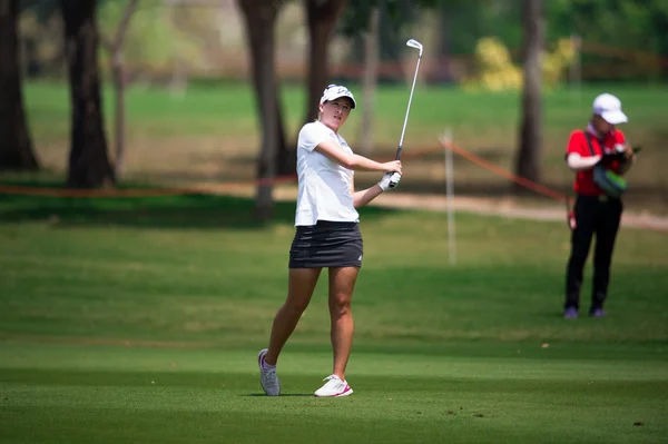 Jodi Ewart Shadoff da Inglaterra assiste a bola — Fotografia de Stock