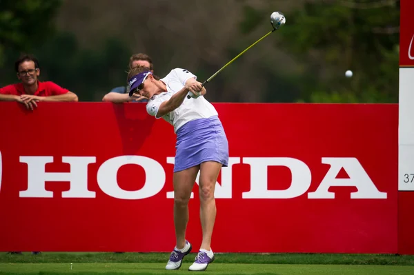 Brittany Lang dos EUA tees off — Fotografia de Stock