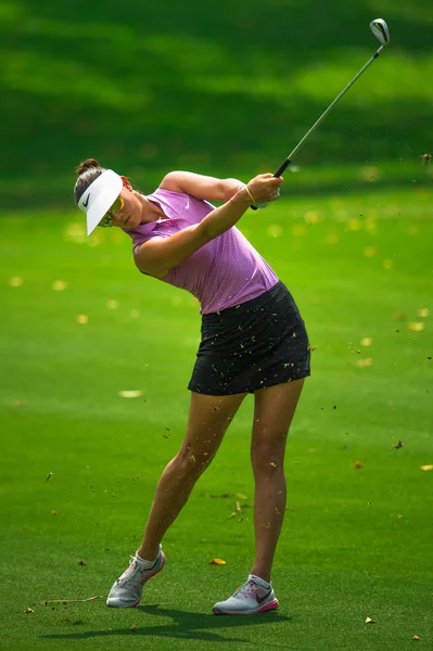 Michelle Wie van VS raakt de bal — Stockfoto