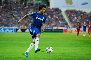 Loic Remy of Chelsea control the ball