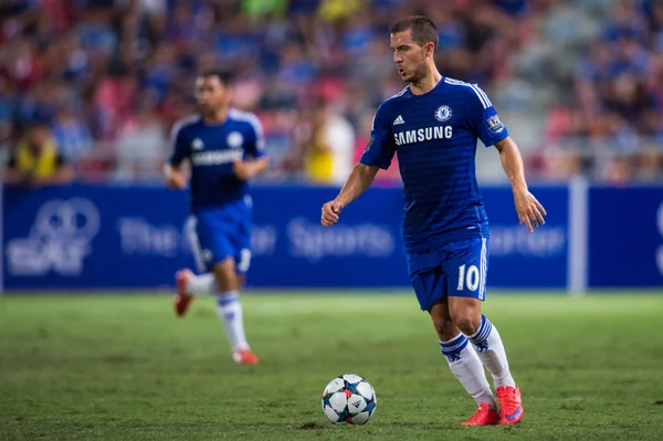 Eden Hazard of Chelsea for the ball — 스톡 사진