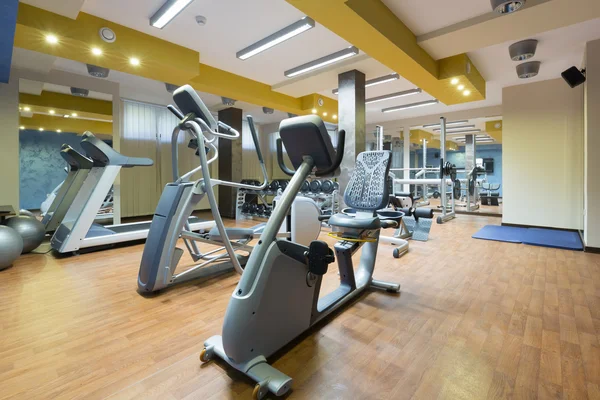 Hotel gym interior with equipment — Stock Photo, Image