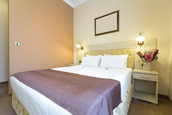 Interior of a hotel bedroom — Stock Photo, Image