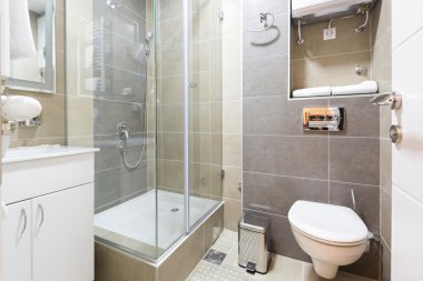 Otel banyosunun içi.