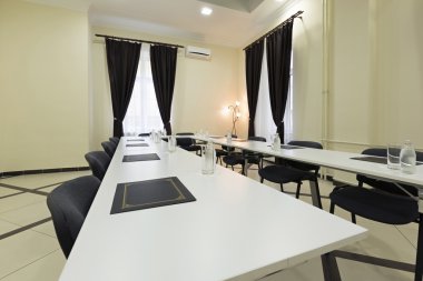 Otel binası konferans odasında iç