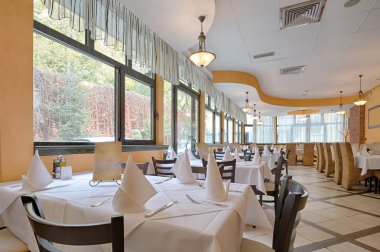 Zarif bir restoran iç