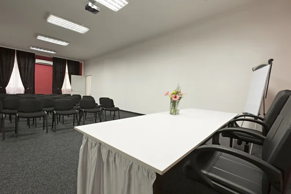 Interior de uma sala de conferências — Fotografia de Stock