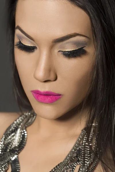 Portrait of a beautiful woman with make-up — Stock Photo, Image