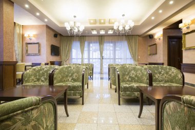 Bir lüks otel lobisinde iç