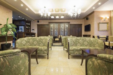 Bir lüks otel lobisinde iç