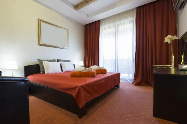 Elegante hotel dormitorio interior —  Fotos de Stock