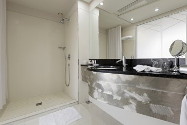modern otel banyo iç