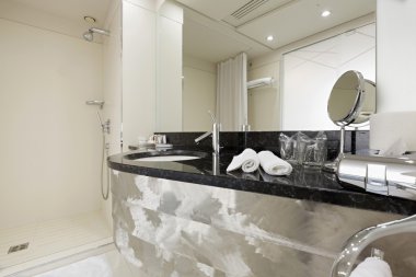 modern otel banyo iç