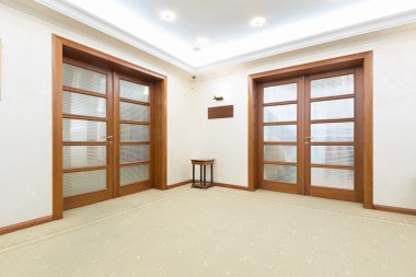 Otel iç - VIP Oda kapı giriş