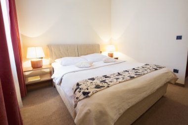 modern otel yatak odası iç