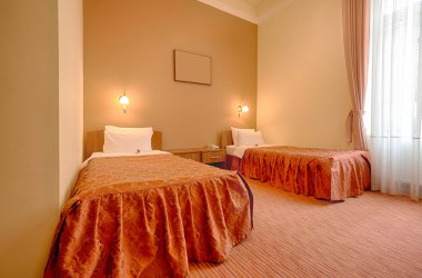 Bir Çift Kişilik Yatak otel odası iç