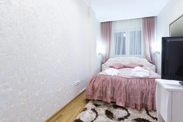 Interior of a hotel bedroom — Stock Photo, Image