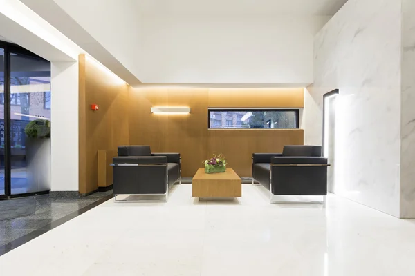 Hotel de luxo lobby interior — Fotografia de Stock