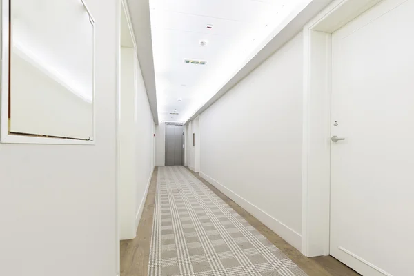Bir otel koridor iç — Stok fotoğraf