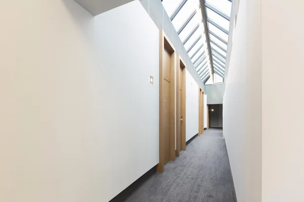 Corridor in a modern building — Stock Photo, Image