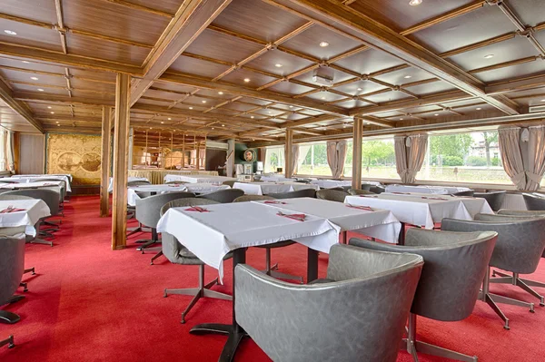 Wnętrze luxury cruise restaurant — Zdjęcie stockowe