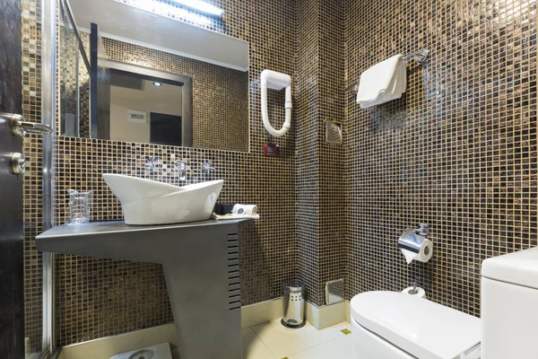 Interior of a modern hotel bathroom — Stock Photo, Image