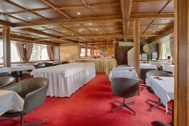 Bir cruise tekne Restoran iç