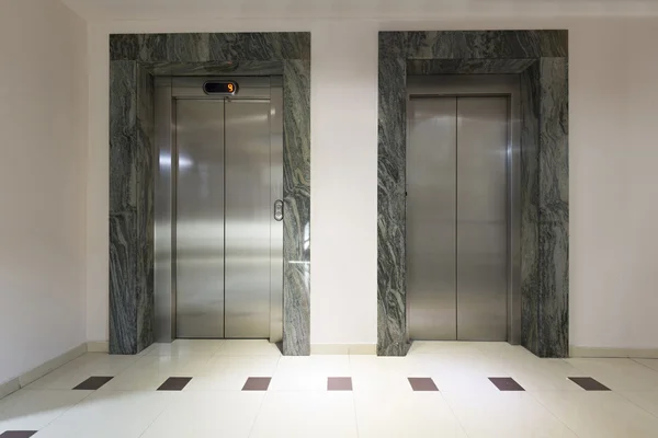 Two elevators in hotel lobby — Stock Photo, Image