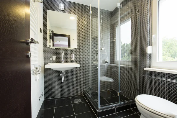 Interior de uma casa de banho elegante — Fotografia de Stock