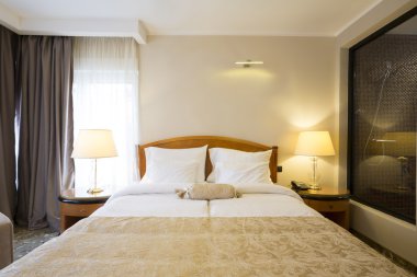 Klasik tarzı otel yatak odası iç