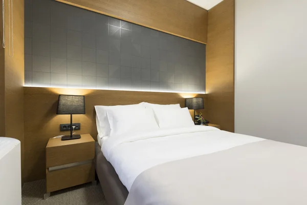 Interior of a modern new hotel room — Stock Photo, Image