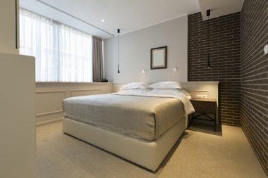 Bir çift otel yatak odası iç