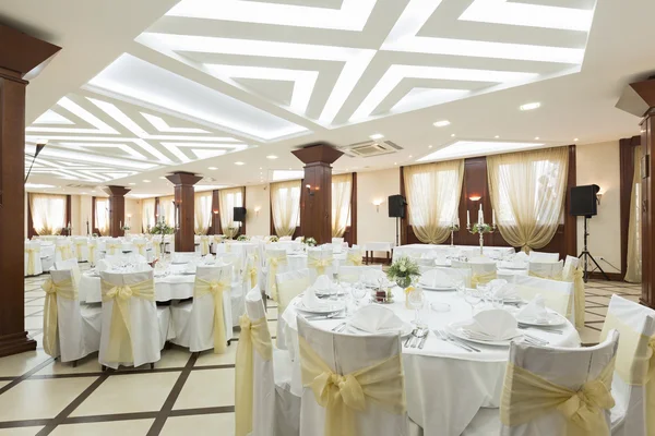 Wedding hall or other function facility set for fine dining — Stock Photo, Image